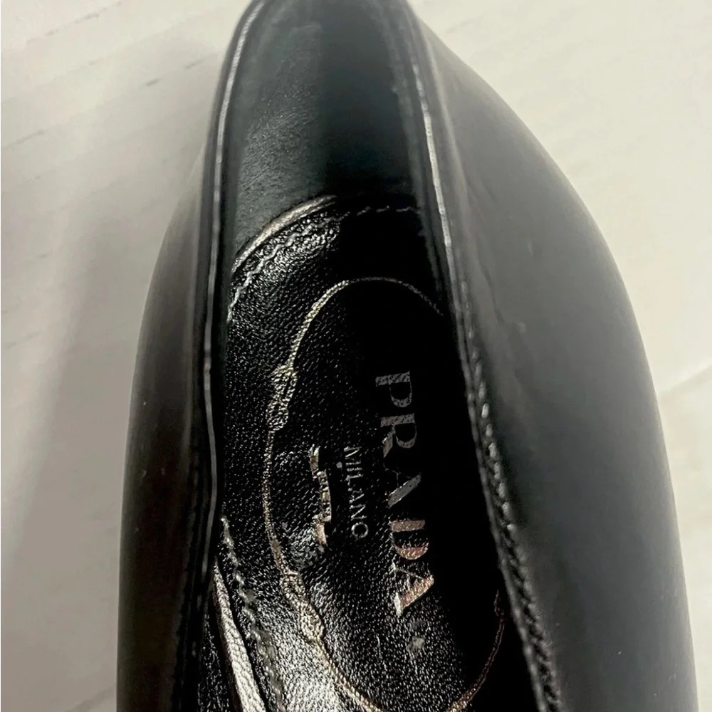Prada Women's Classic Black Heels - Picture 4 of 9